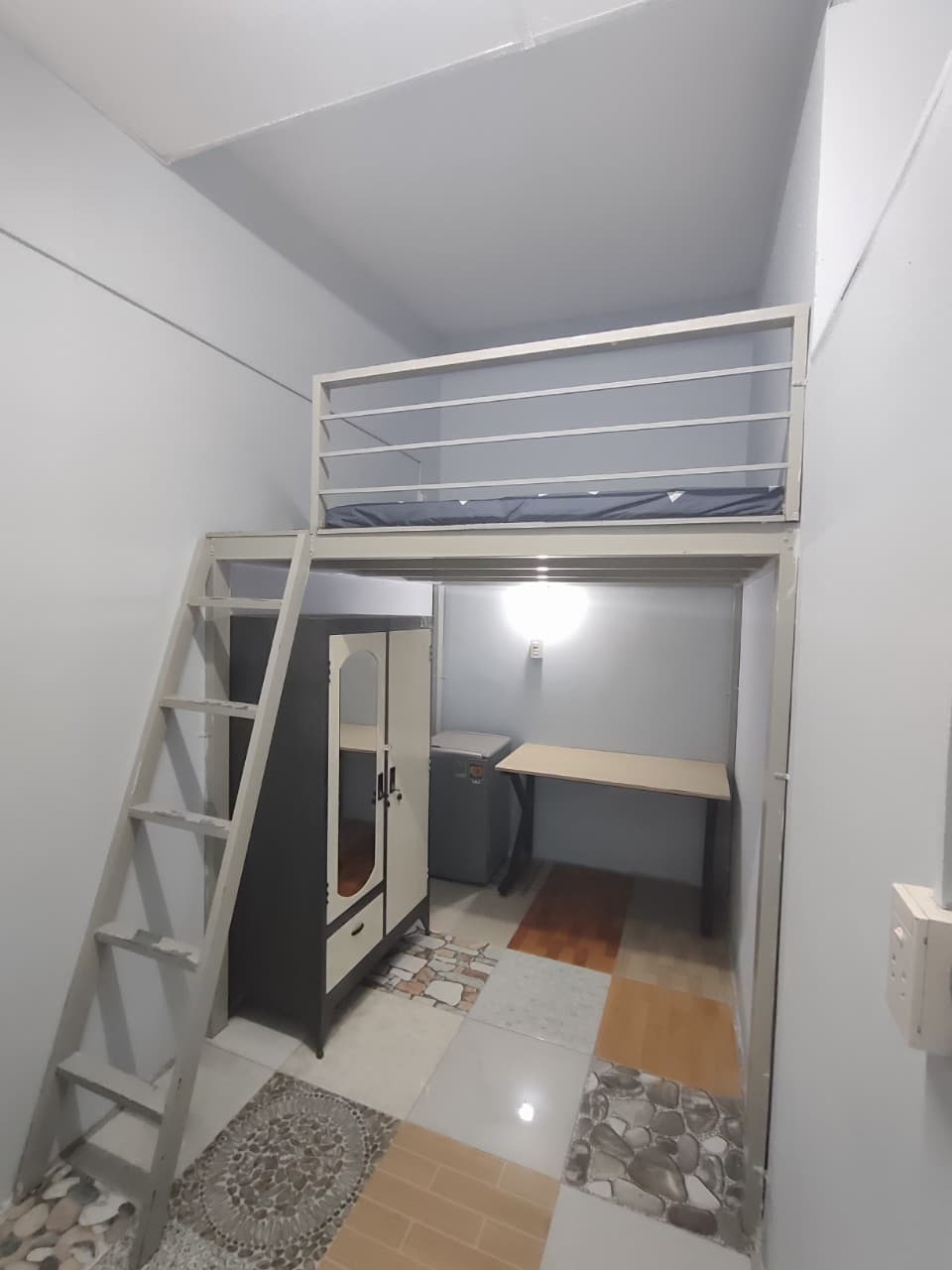 NHÀ TRỌ CỬA SỔ HÀNH LANG GÁC LỬNG - 3Tr1 - 12m²