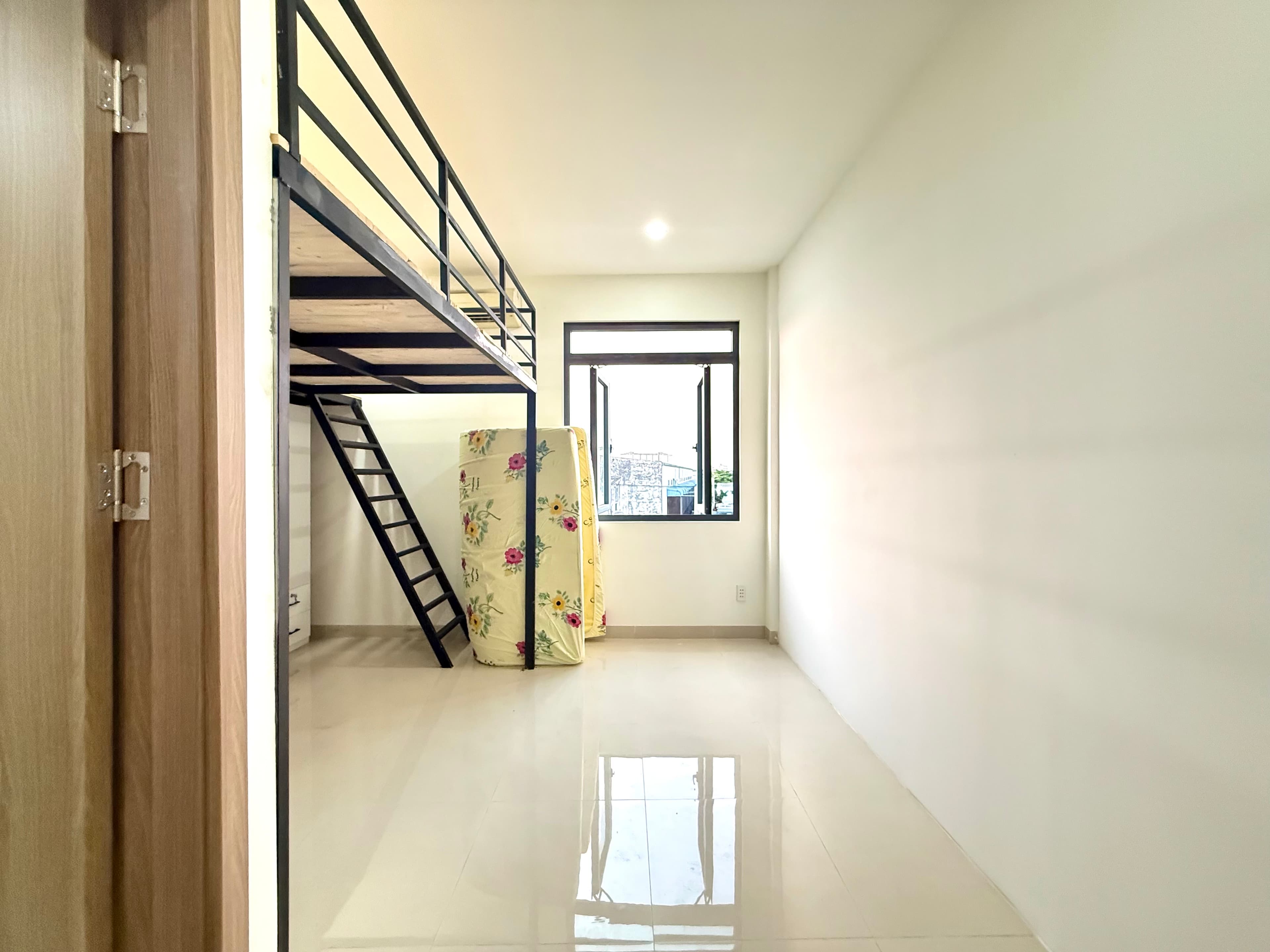 CĂN HỘ DỊCH VỤ FULL NỘI THẤT CỬA SỔ TRỜI DUPLEX
