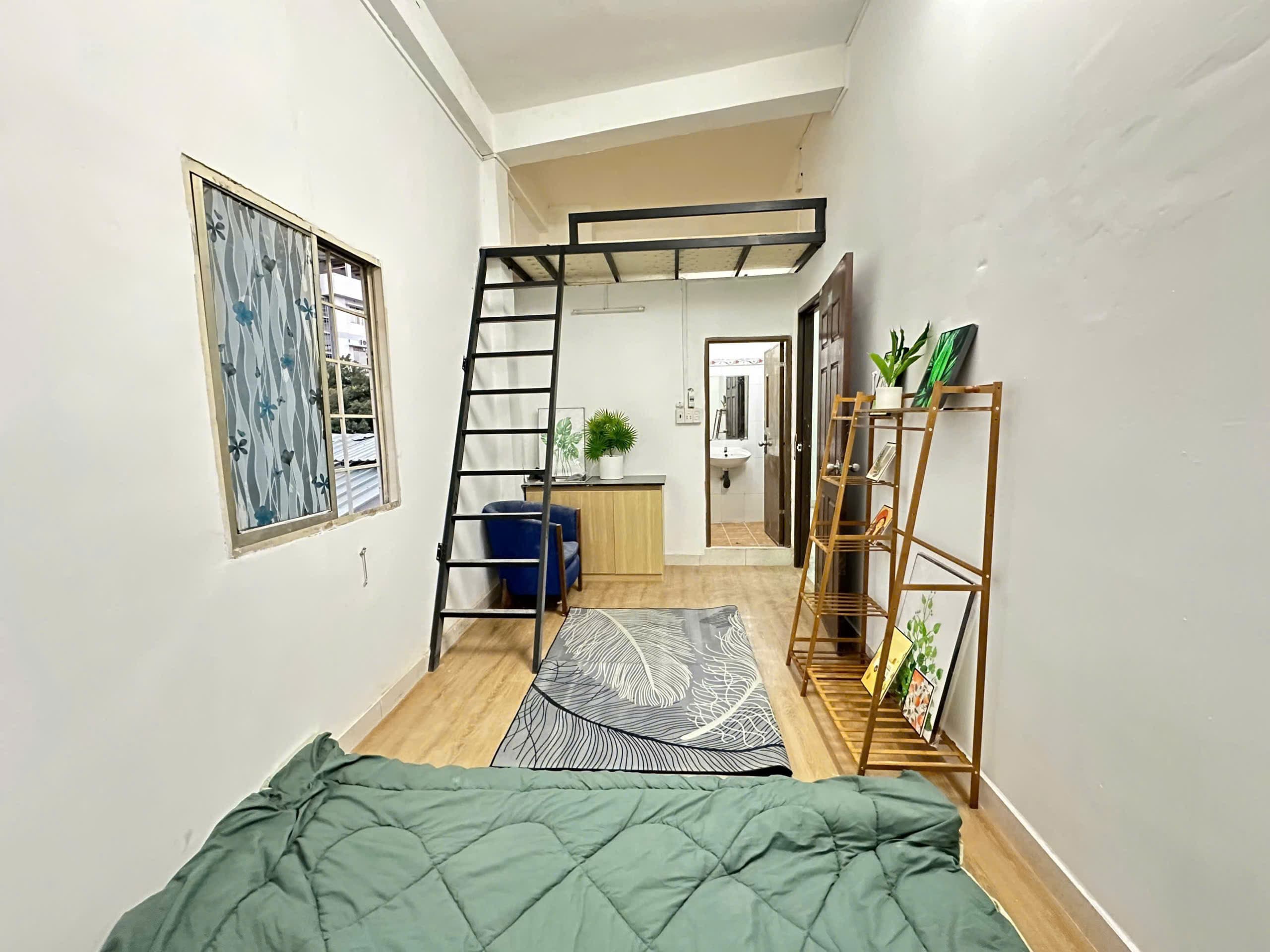 NHÀ TRỌ CỬA SỔ HÀNH LANG GÁC LỬNG