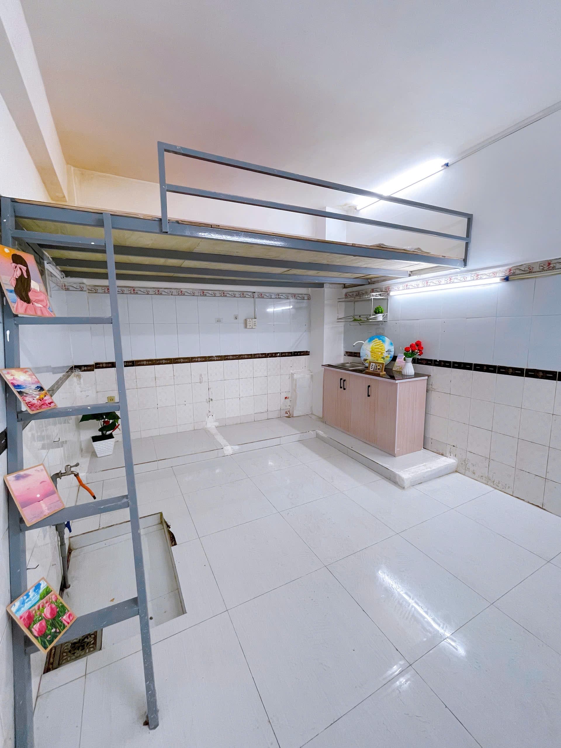 NHÀ TRỌ KHÔNG NỘI THẤT GÁC LỬNG
