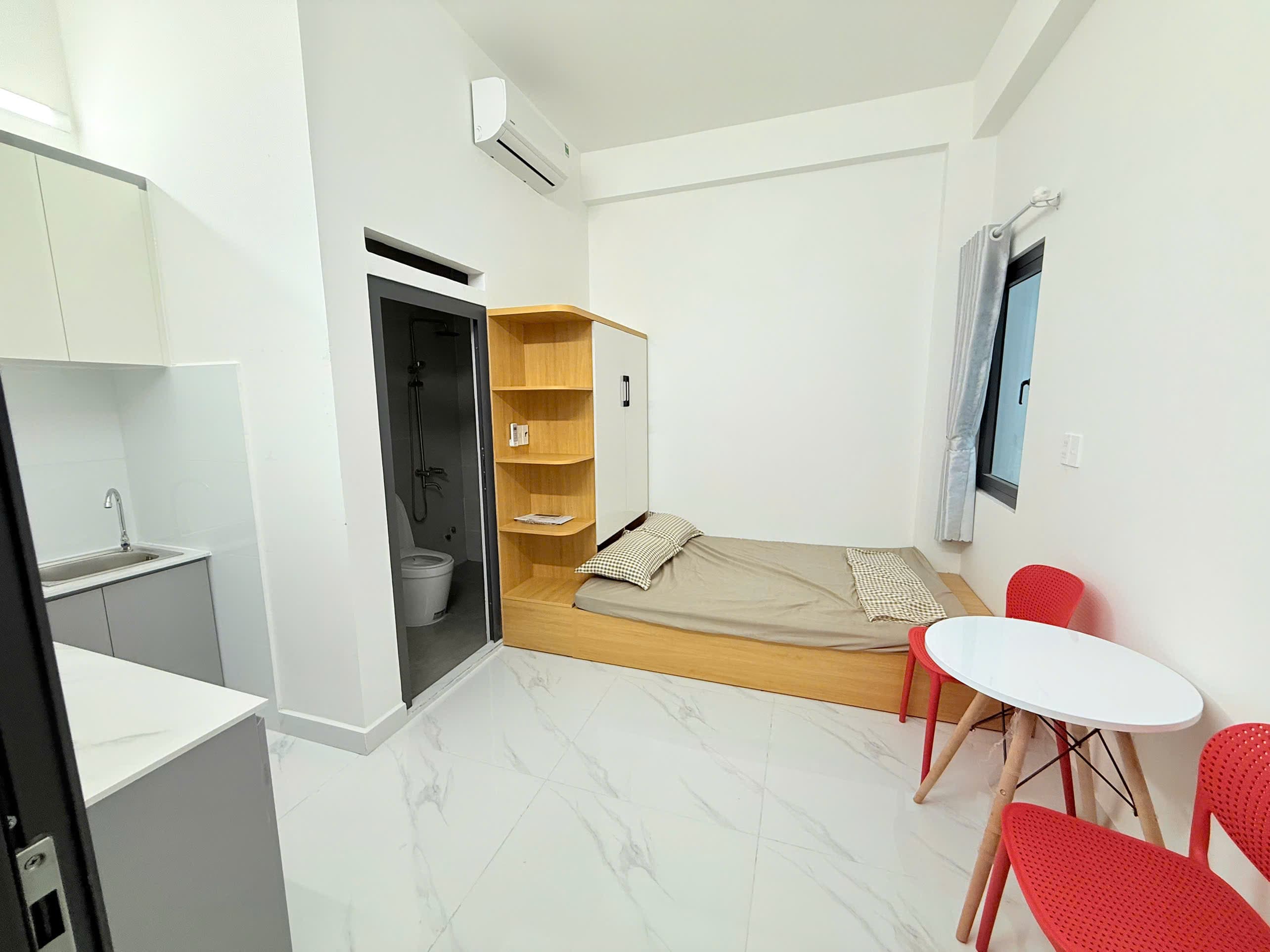 CĂN HỘ DỊCH VỤ FULL NỘI THẤT CỬA SỔ HÀNH LANG PHÒNG STUDIO - 5Tr5 - 20m²