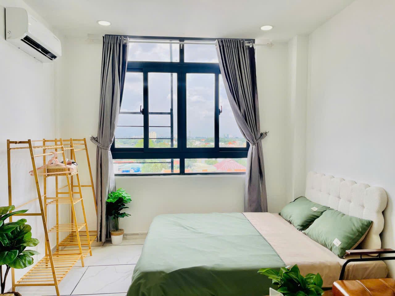 CĂN HỘ DỊCH VỤ PHÒNG STUDIO FULL NỘI THẤT CỬA SỔ TRỜI