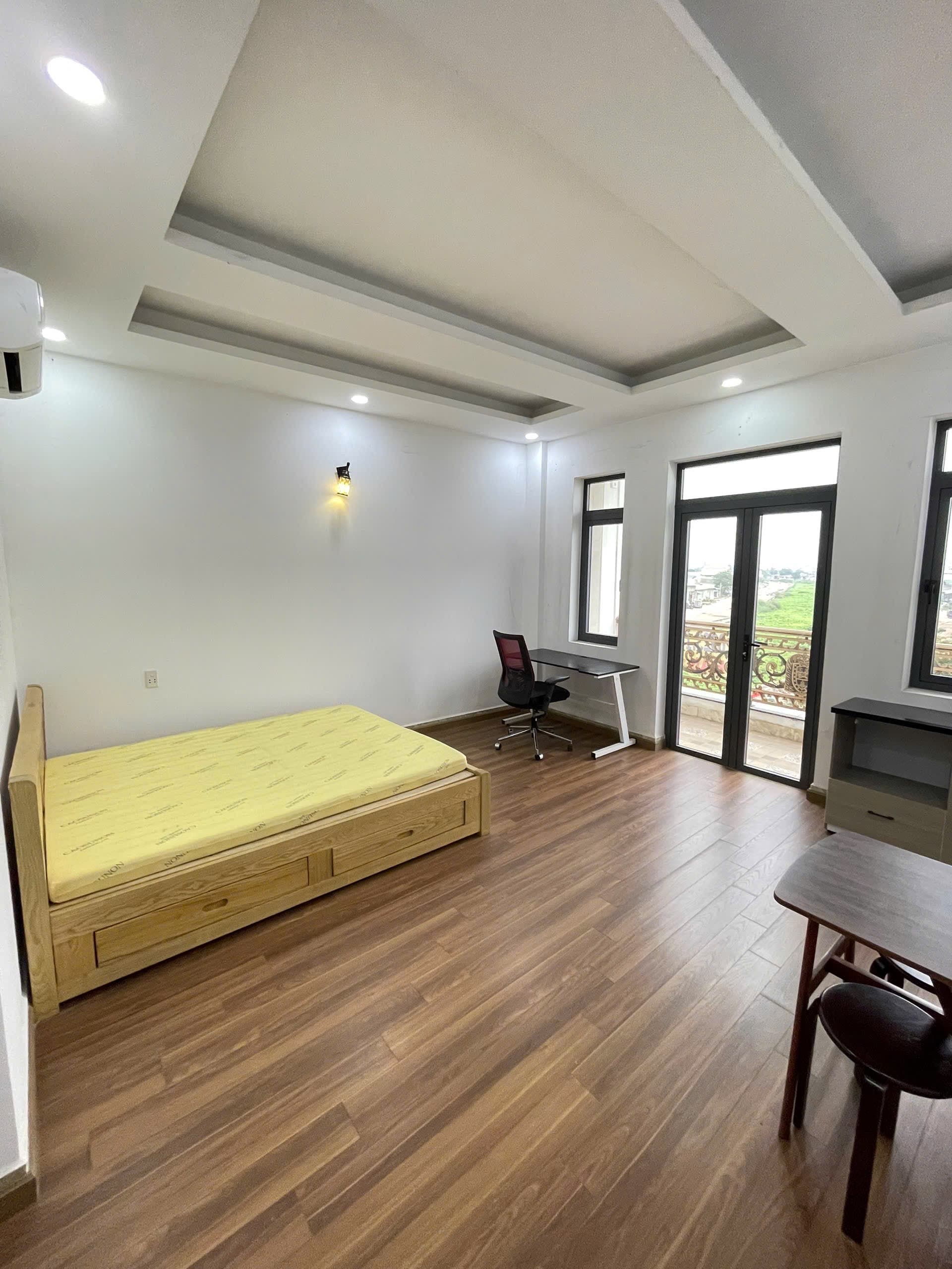 CĂN HỘ DỊCH VỤ BAN CÔNG FULL NỘI THẤT