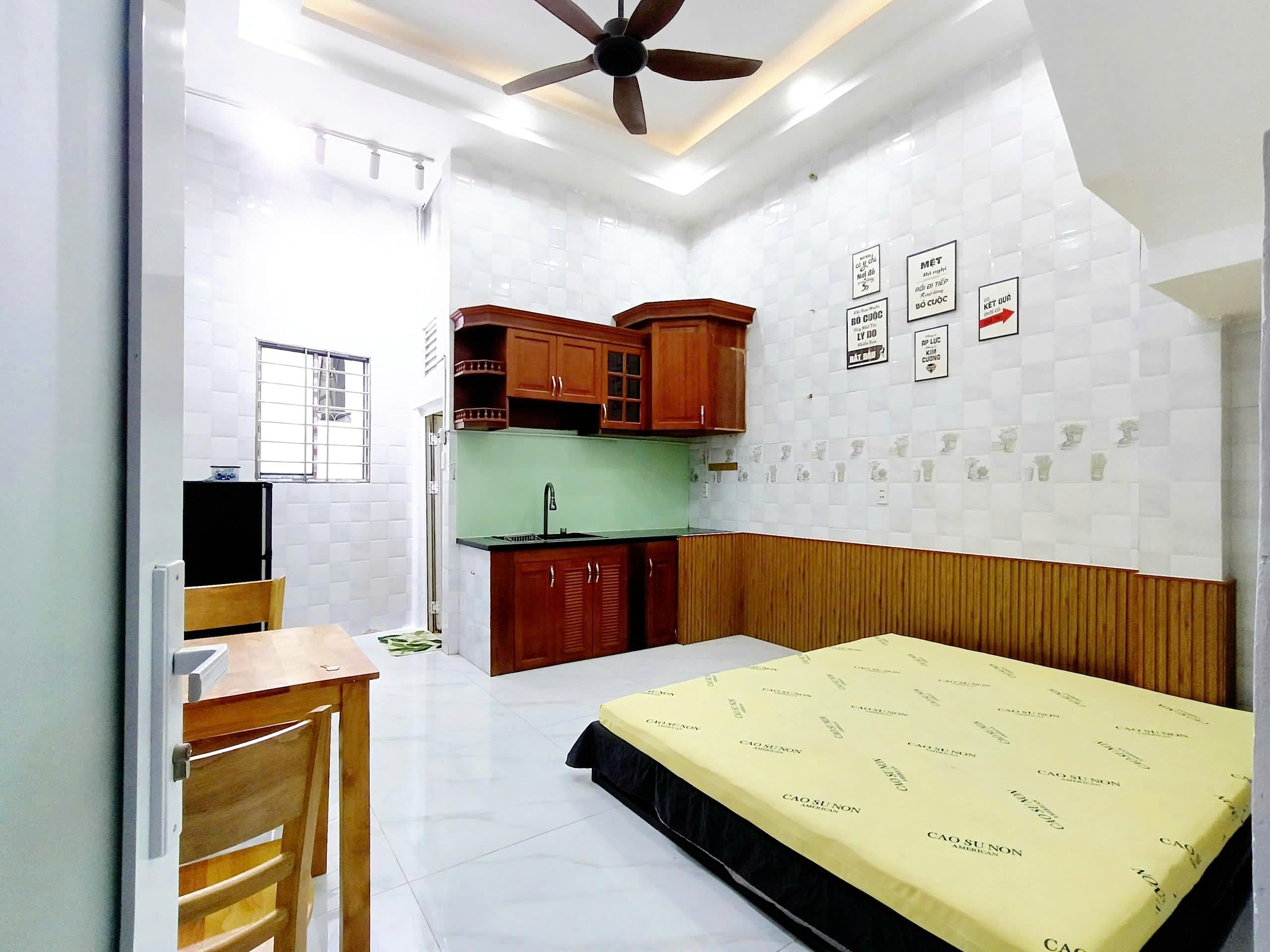 CĂN HỘ DỊCH VỤ PHÒNG STUDIO CỬA SỔ TRỜI FULL NỘI THẤT