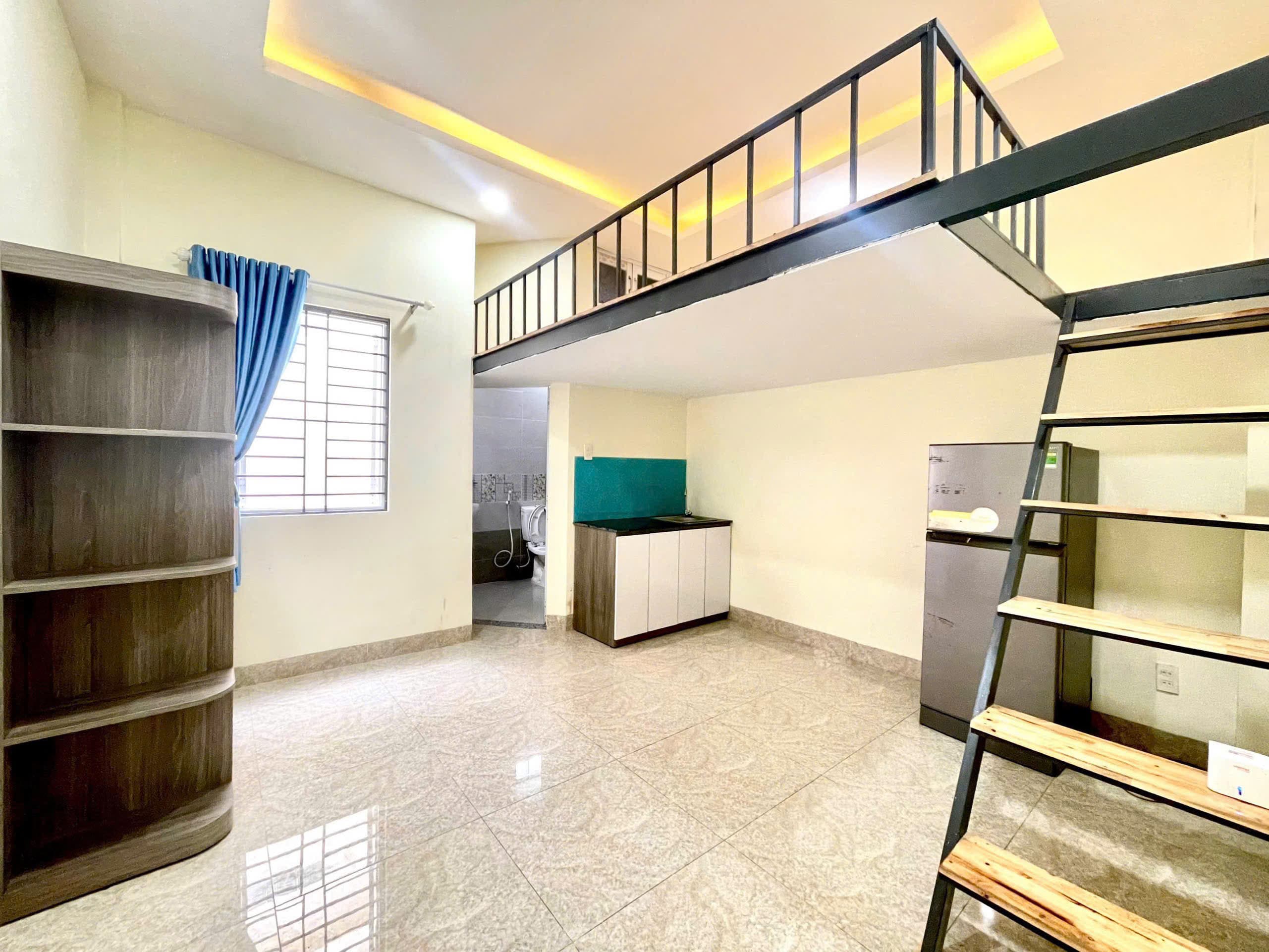 CĂN HỘ DỊCH VỤ DUPLEX CỬA SỔ TRỜI