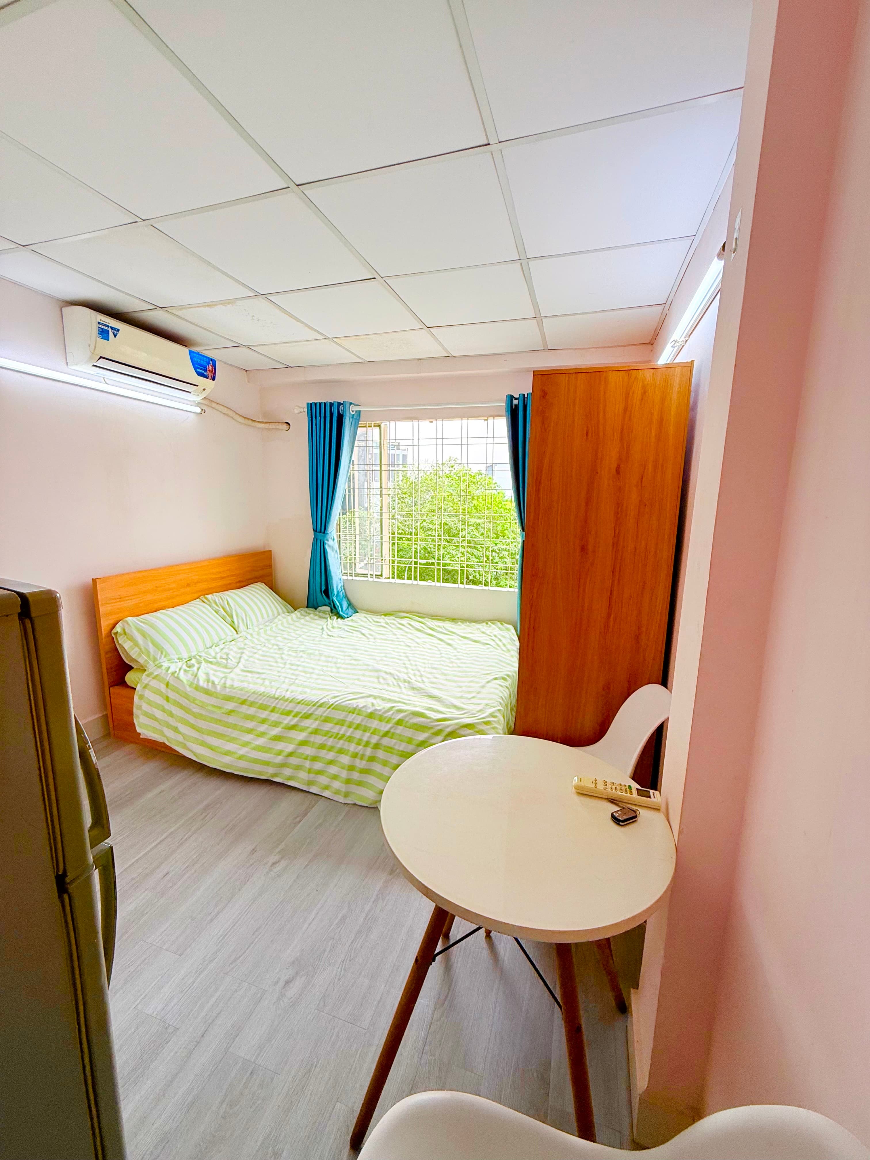 CĂN HỘ DỊCH VỤ CỬA SỔ TRỜI PHÒNG STUDIO FULL NỘI THẤT VIEW KÍNH - 5Tr5 - 25m²